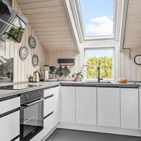Дом отдыха Stunning Home In Sydals With Sauna Skovby (Syddanmark)